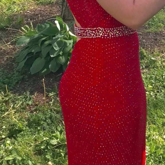 Red sparkly Panoply prom Dress Fits like a 4